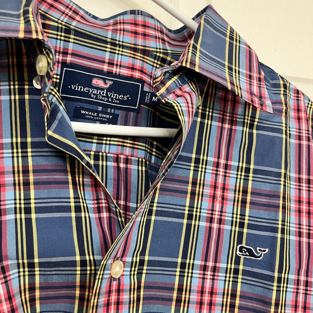 Vineyard Vines Whale Shirt Men’s Medium